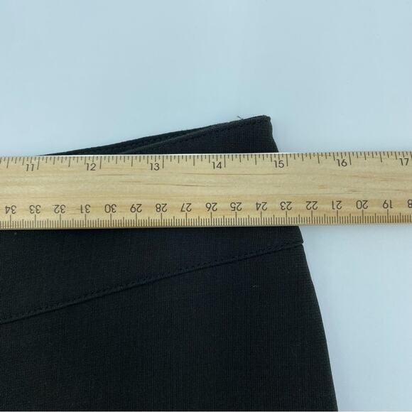 Armani Collezioni Black Relaxed High Waisted
Cropped Pants Size 4 - Picture 10 of 11